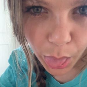 Meet your Posher, Emma&joelle